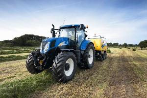 new-holland-trattore-t6090-in-campo.jpg