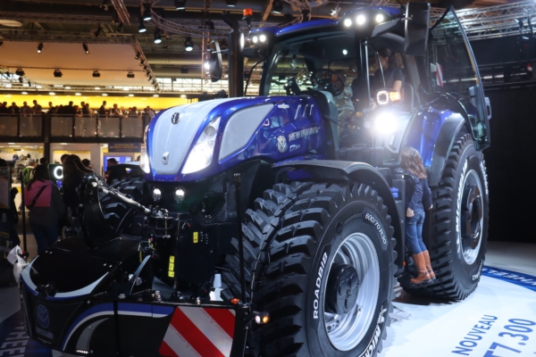 Vendita Trattore New Holland T7 Passo Lungo Con PLM INTELLIGENCE