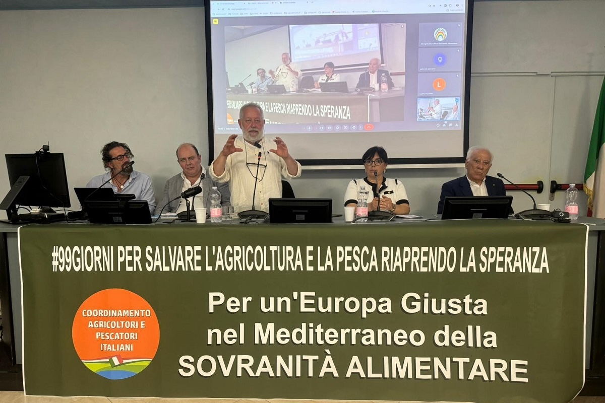 In foto al centro, Gianni Fabbris, coordinatore del Coapi e sulla destra Francesca Petrini, presidente Cna Agroalimentare
