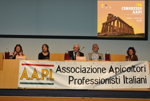 Il tavolo del 34esimo congresso Aapi a Paestum