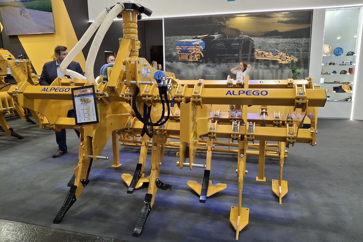 Ripuntatore Alpego K-Evo con nuovo kit per la concimazione ad Agritechnica 2025