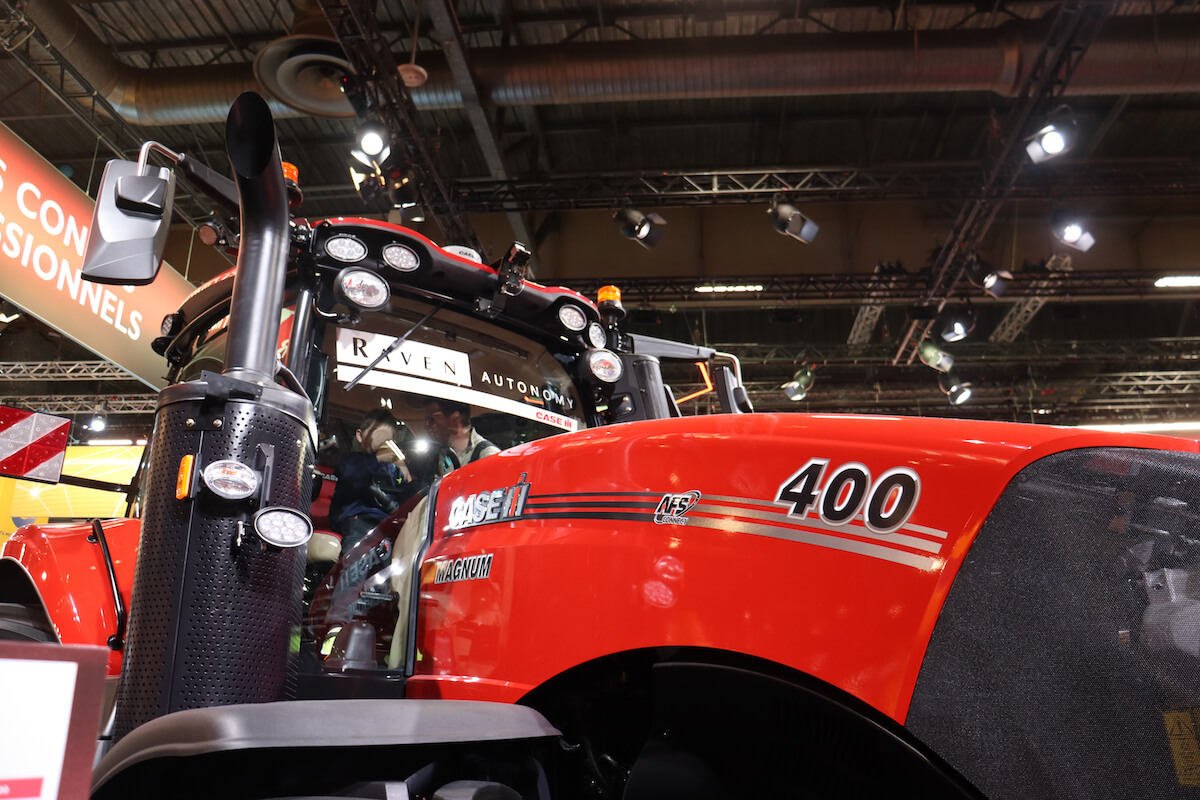 Case IH presents Magnum tractor with Raven autonomy at SIMA - Future Farming