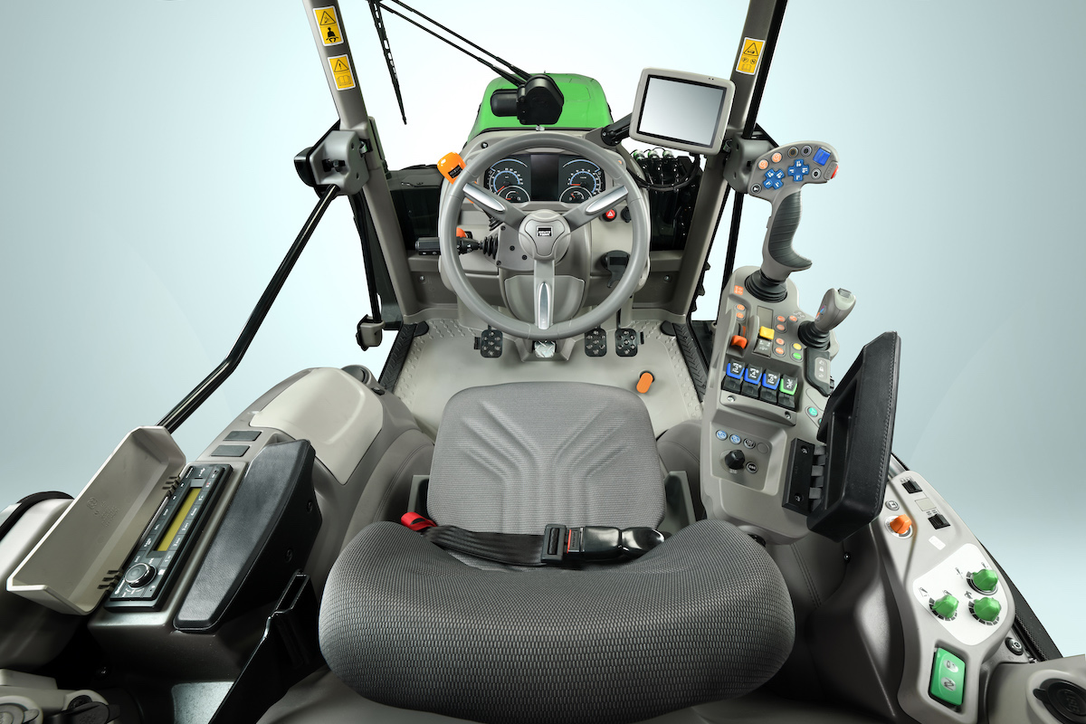 Cabina ergonomica e high tech per i modelli Deutz-Fahr 5 DF/DS/DV TTV