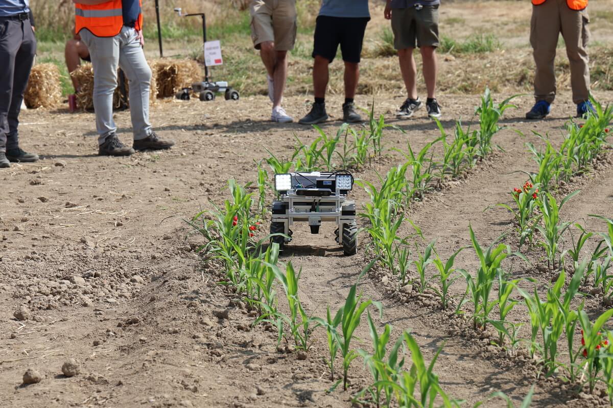 Robot agricoli in gara: il Field Robot Event 2025 - Agrimeccanica ...
