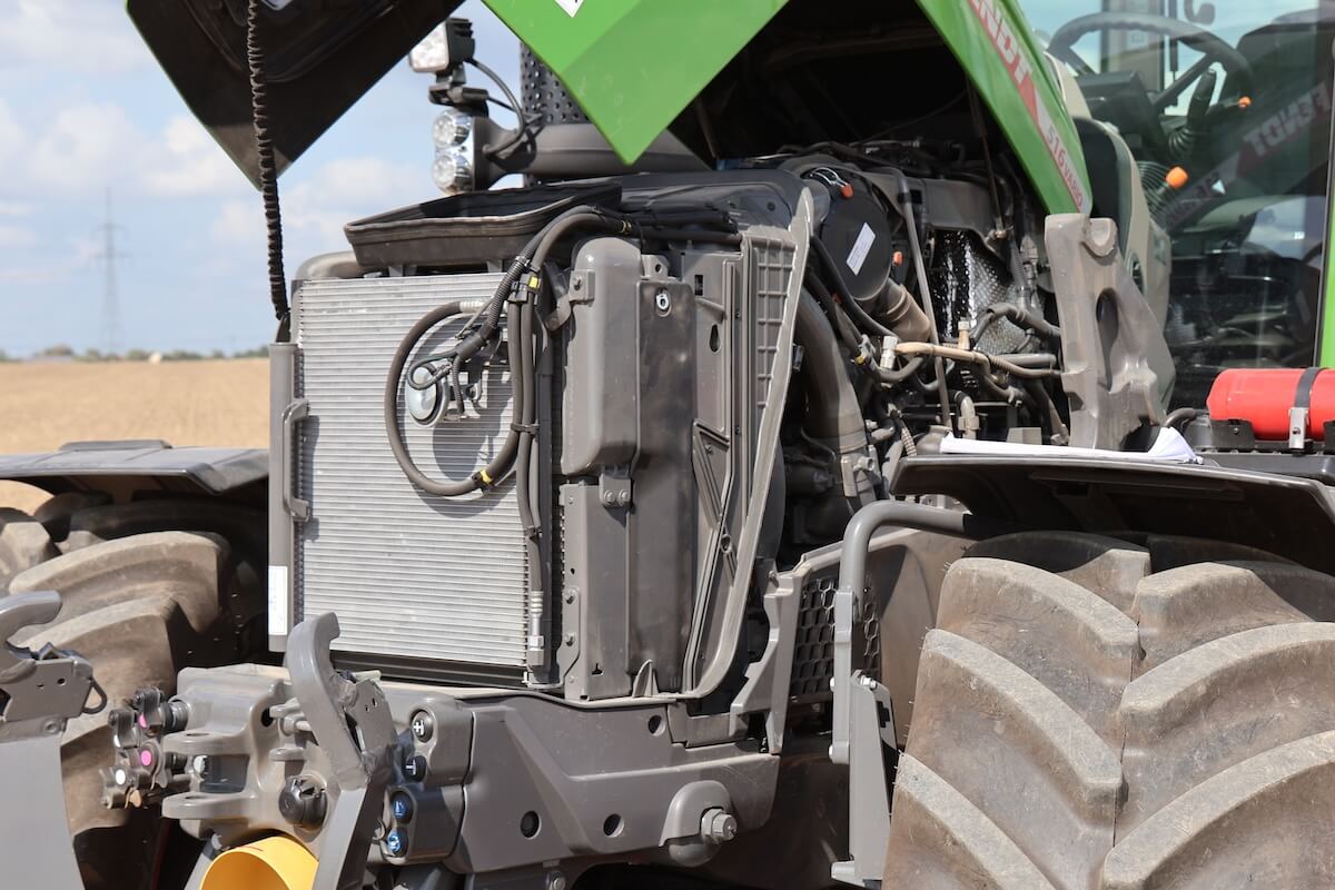 Dettaglio del sottocofano e del nuovo motore AGCO Power Core 50 sui 500 Vario Gen 4 