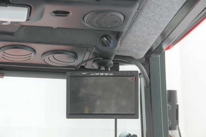 Monitor da 7 pollici nella cabina Comfort dei trattori Goldoni