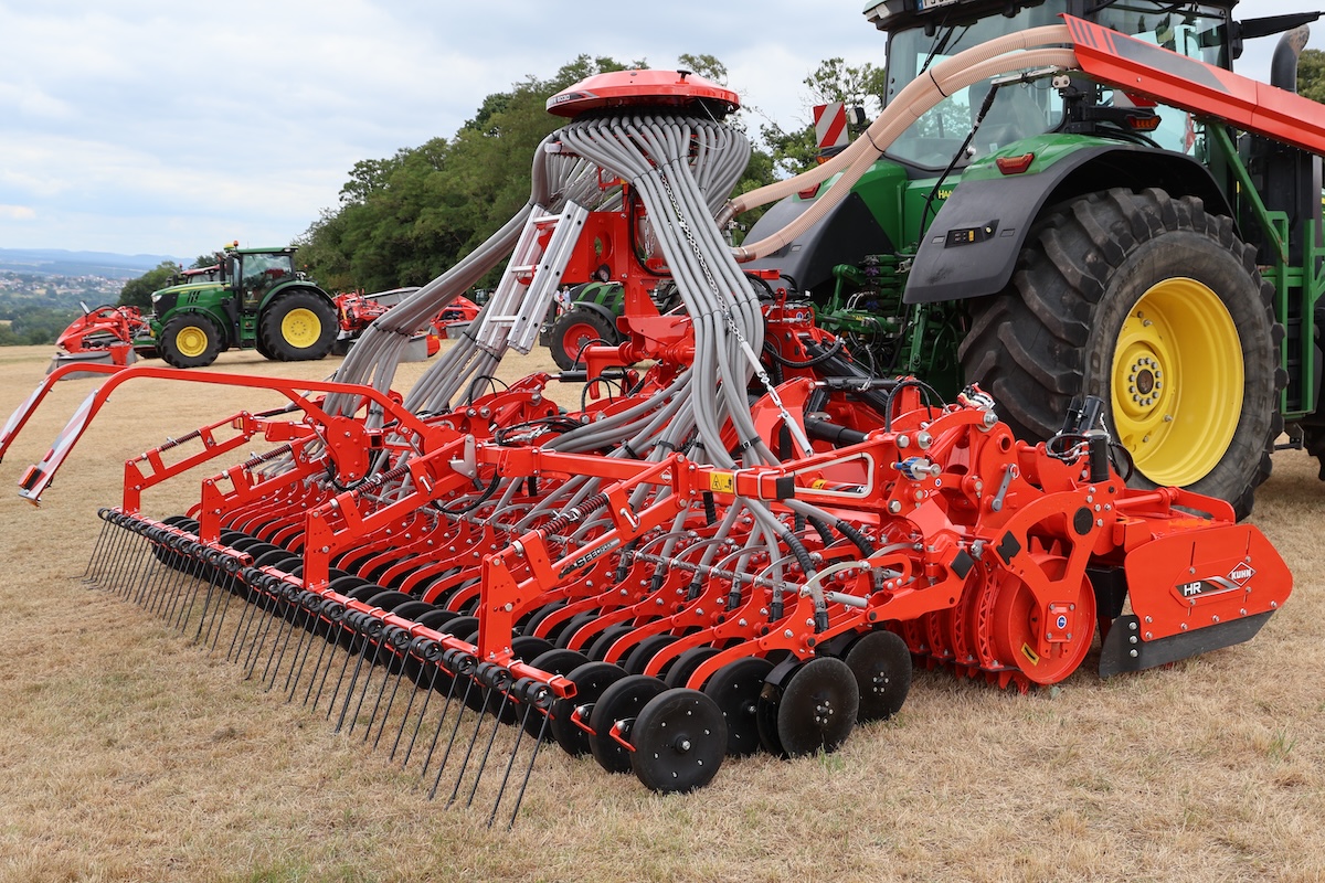 Barra di semina KUHN BTFR 6030 con elementi SeedFlex 1000 compatibile con il nuovo erpice rotante KUHN HR 6030 RCS