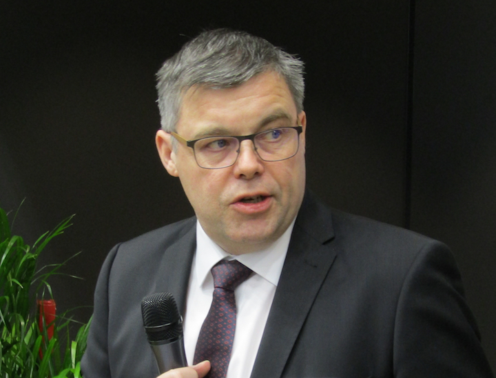 Rolf Schneider, international sales manager di KUHN, al Sima 2019