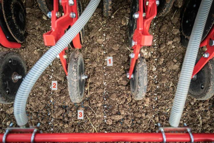 La seminatrice a-drill permetterà alle e-drill di applicare fino a tre tipologie di semi o fertilizzanti in un solo passaggio