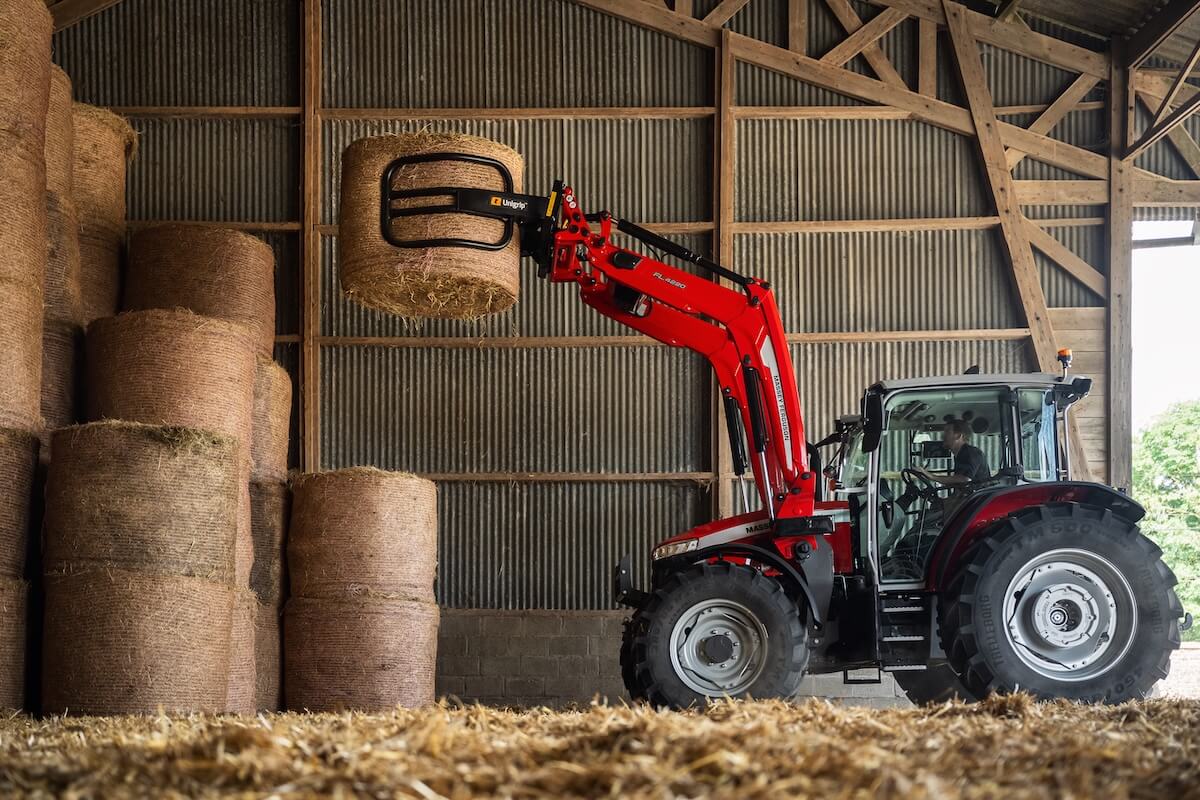 Ampia scelta di caricatori MF montati in fabbrica per i nuovi Massey Ferguson MF 5M