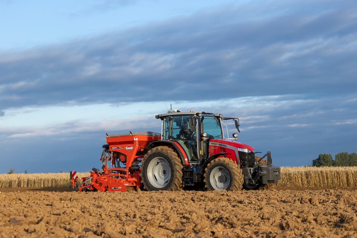 La semina di precisione è un gioco da ragazzi con i nuovi MF 5M di Massey Ferguson