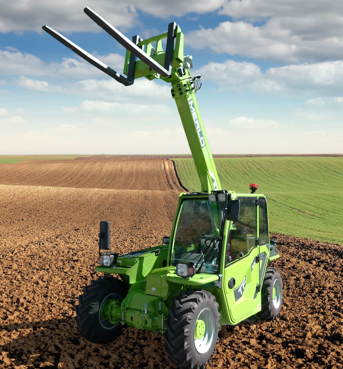 Il nuovo concept di sollevatore Merlo TF15.5 HyperCompact unisce compattezza e comfort operativo