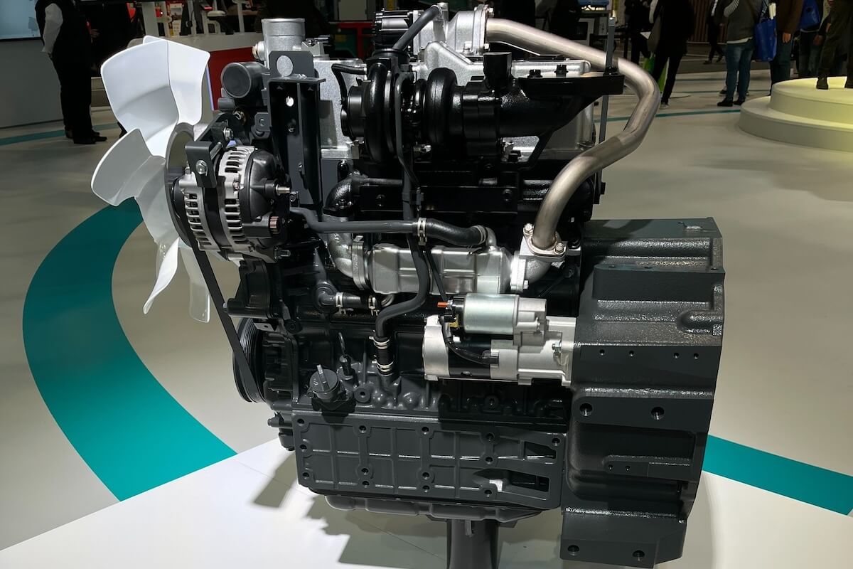 Il nuovo 3.8L-Hydrogen di Kubota si distingue per compattezza e design immutato dalla versione diesel