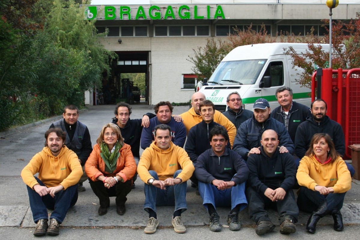 Marina Baiesi, business manager, con il team nella sede di Bragaglia
