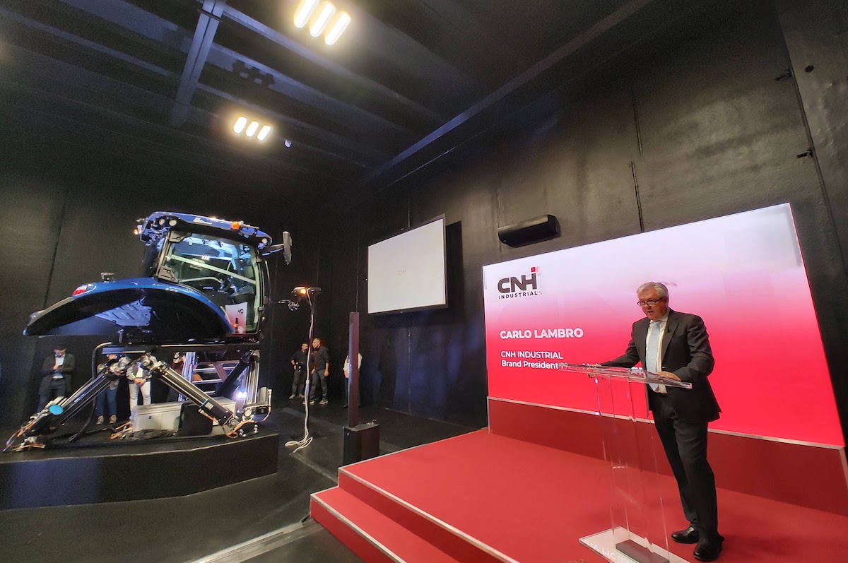 L'evoluzione di New Holland secondo Carlo Lambro - Agrimeccanica ...