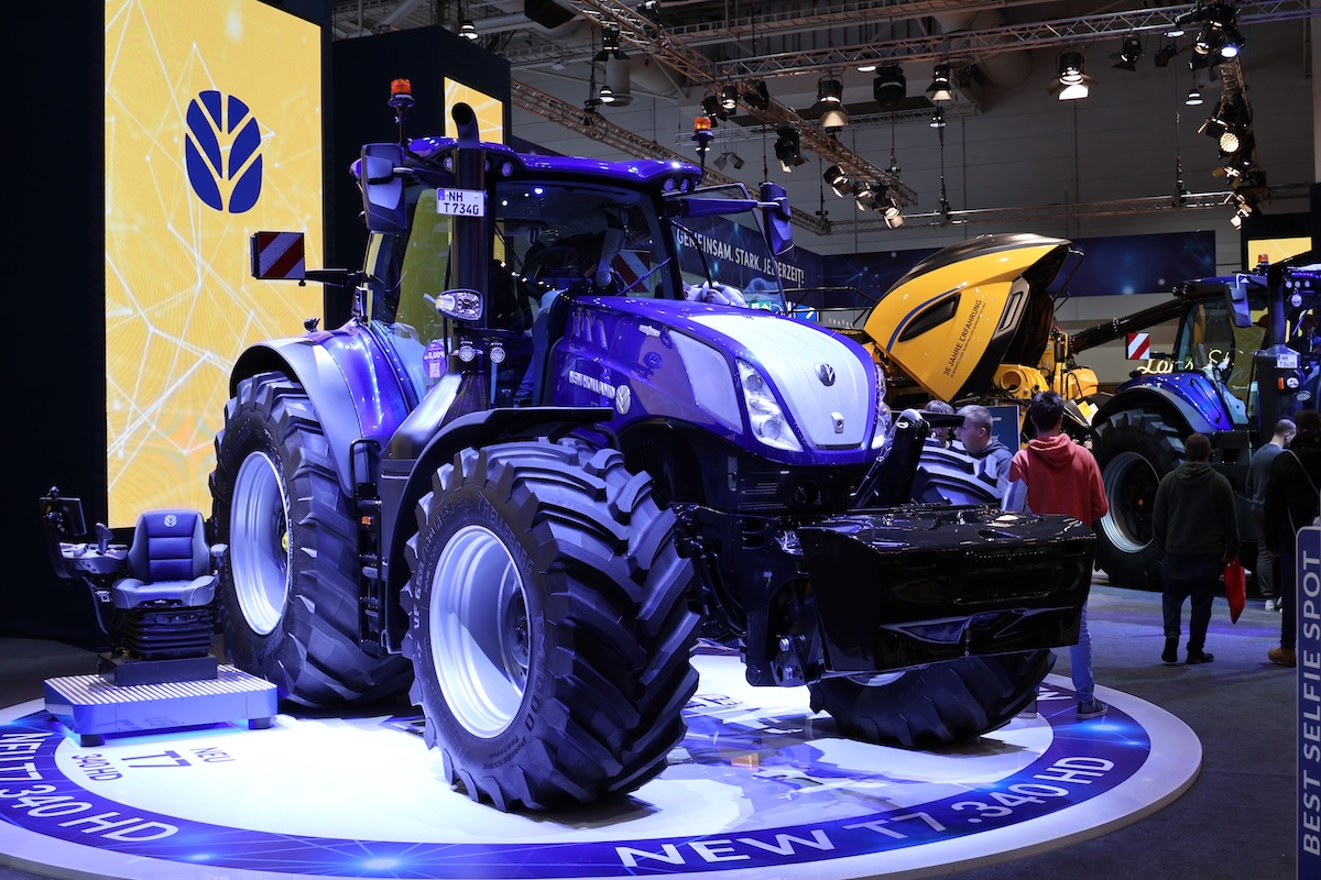 New Holland T7.340 HD con PLM Intelligence in mostra ad Agritechnica 2023