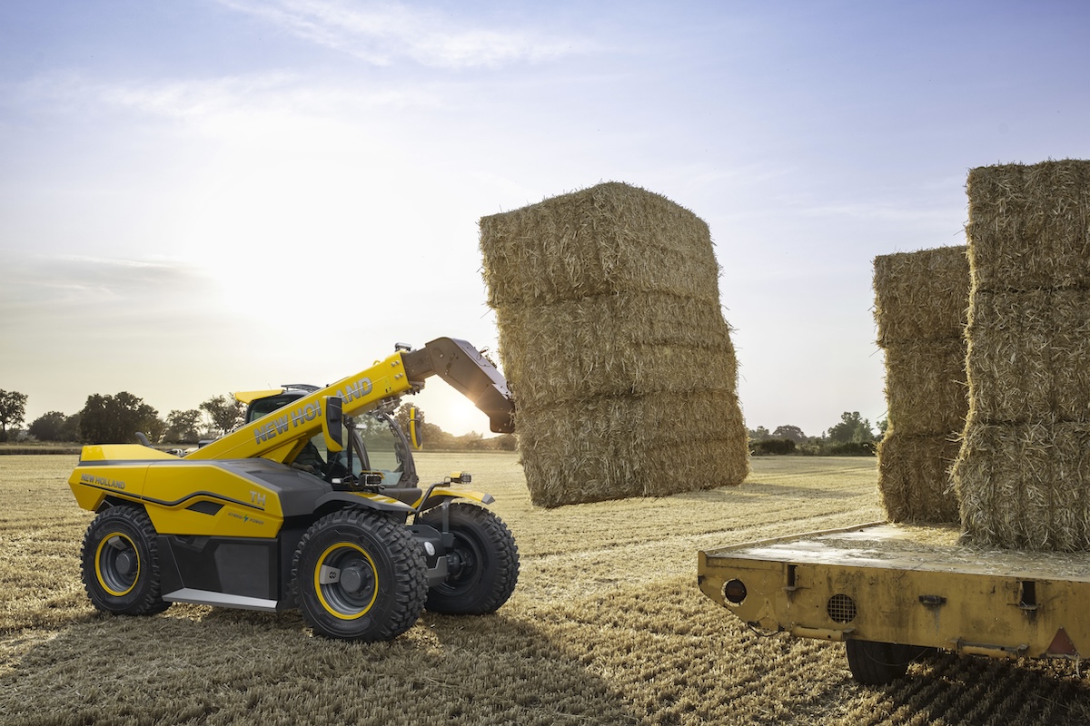 New Holland TH Hybrid Power vanta un'altezza massima di sollevamento di 7 metri e una capacit&agrave; massima di 4.200 chilogrammi