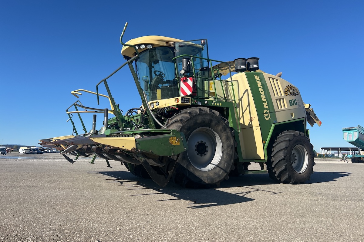 Trincia semovente Krone Big X1100 del 2011 nel piazzale di Ritchie Bros a Caorso