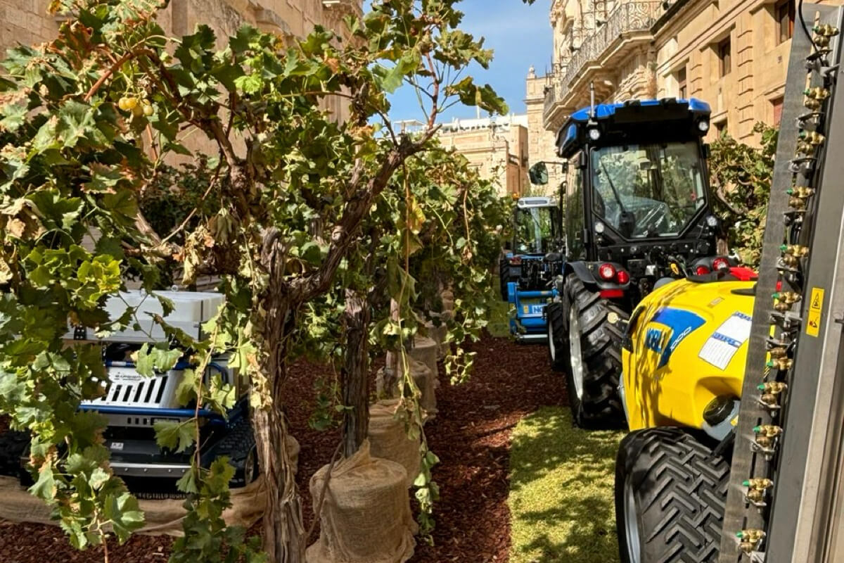 Trattori specializzati e attrezzi da vigneto tra i protagonisti dell'Expo DiviNazione a Siracusa