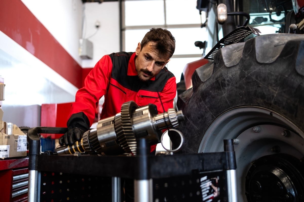 Spesso le trattrici usate necessitano di interventi di riparazione nelle officine delle concessionarie