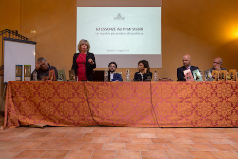 Simona Caseli durante la presentazione del Parmigiano Reggiano 63 essenze